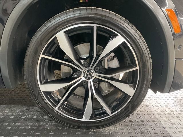 2022 Volkswagen Tiguan SEL R-Line