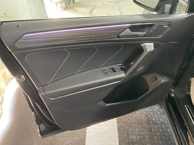 2024 Volkswagen Tiguan SEL R-Line