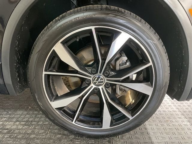 2024 Volkswagen Tiguan SEL R-Line