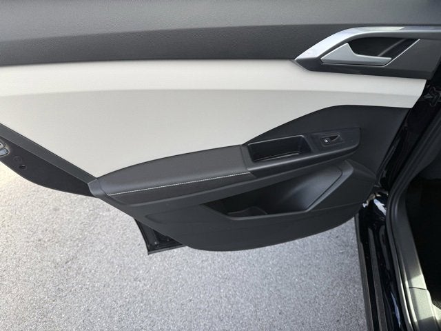 2025 Volkswagen Taos SEL