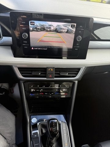 2025 Volkswagen Taos SEL