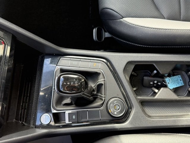 2025 Volkswagen Taos SEL