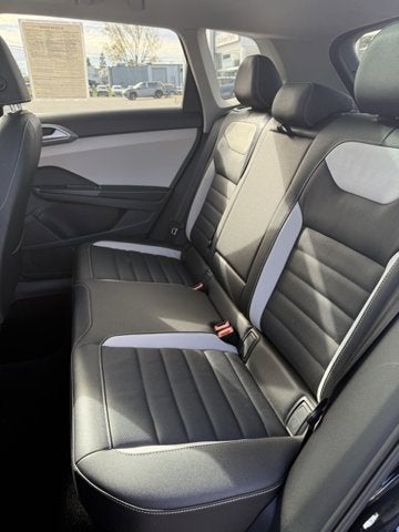 2025 Volkswagen Taos SEL