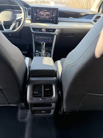 2025 Volkswagen Taos SEL