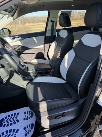 2025 Volkswagen Taos SEL