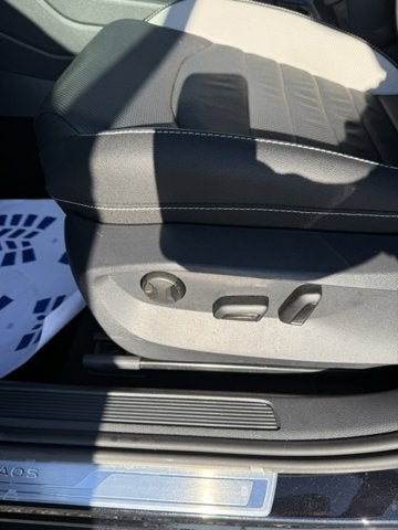 2025 Volkswagen Taos SEL