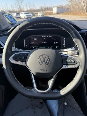 2025 Volkswagen Taos SEL