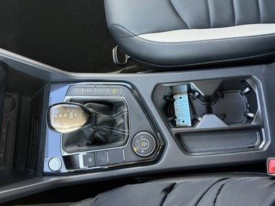 2025 Volkswagen Taos SEL