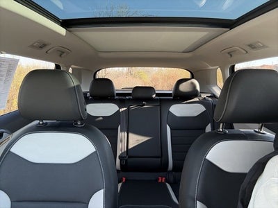 2025 Volkswagen Taos SEL