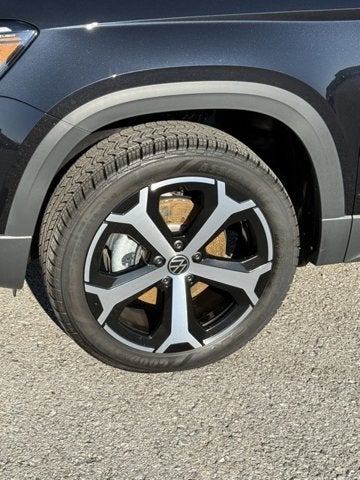 2025 Volkswagen Taos SEL