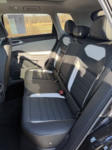 2025 Volkswagen Taos SEL