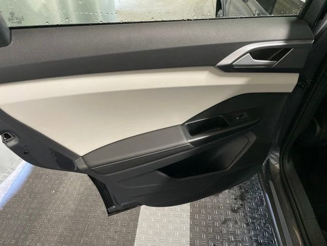 2026 Volkswagen Taos 1.5T SEL