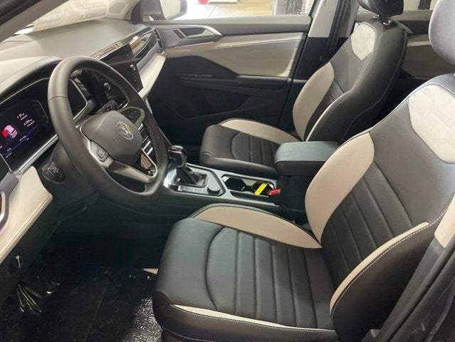 2026 Volkswagen Taos 1.5T SEL
