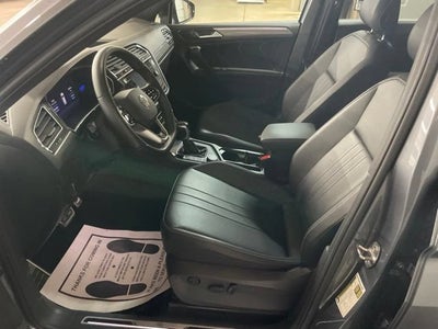 2023 Volkswagen Tiguan SE R-Line Black