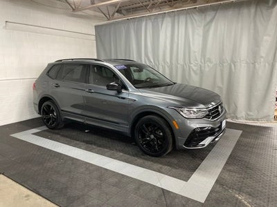 2023 Volkswagen Tiguan SE R-Line Black