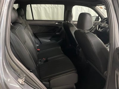 2023 Volkswagen Tiguan SE R-Line Black