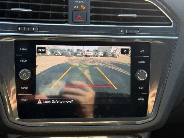 2022 Volkswagen Tiguan SE R-Line Black