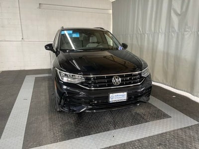 2024 Volkswagen Tiguan SE R-Line Black