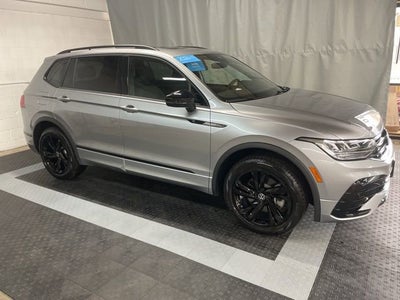 2024 Volkswagen Tiguan SE R-Line Black