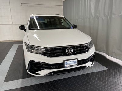 2022 Volkswagen Tiguan SE R-Line Black