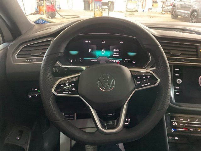 2024 Volkswagen Tiguan SE R-Line Black