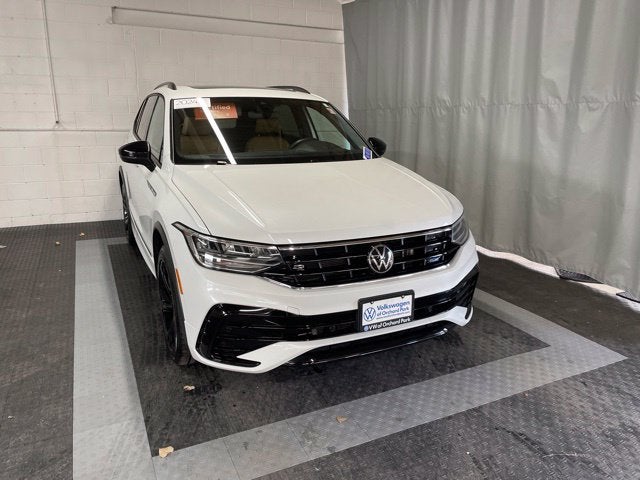 2024 Volkswagen Tiguan SE R-Line Black