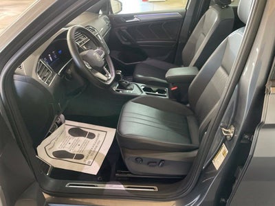 2023 Volkswagen Tiguan SE R-Line Black