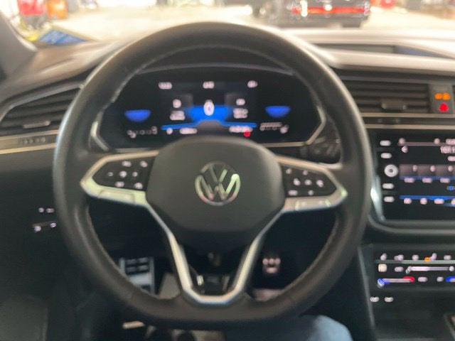 2023 Volkswagen Tiguan SE R-Line Black