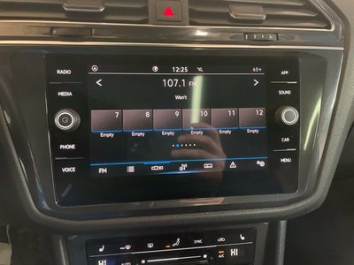 2023 Volkswagen Tiguan SE R-Line Black