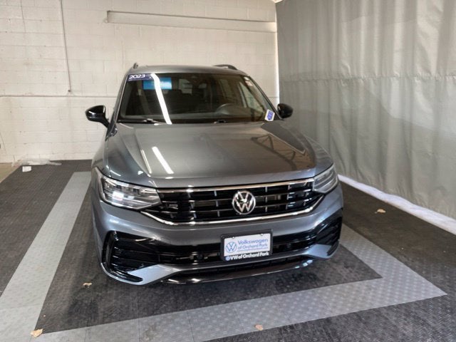 2023 Volkswagen Tiguan SE R-Line Black
