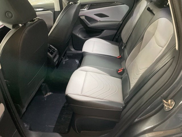 2027 Volkswagen Tiguan SE