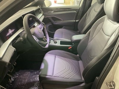 2026 Volkswagen Tiguan 2.0T SE R-Line Black