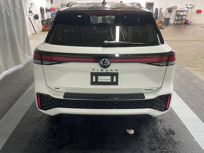 2026 Volkswagen Tiguan SE R-Line Black