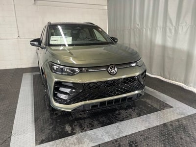 2026 Volkswagen Tiguan SE R-Line Black
