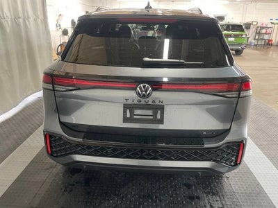 2026 Volkswagen Tiguan SE R-Line Black