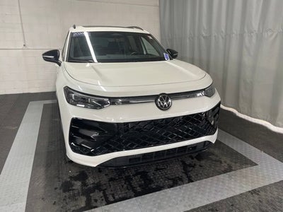 2026 Volkswagen Tiguan SE R-Line Black