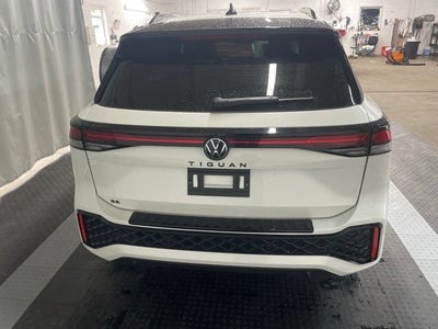 2026 Volkswagen Tiguan SE R-Line Black