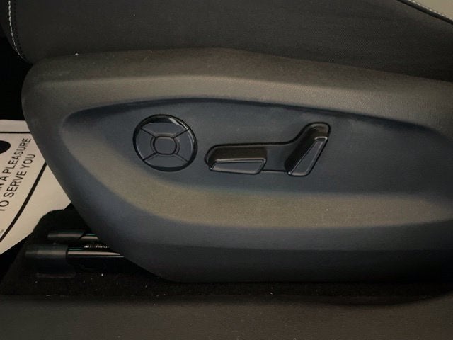 2025 Volkswagen Tiguan SE