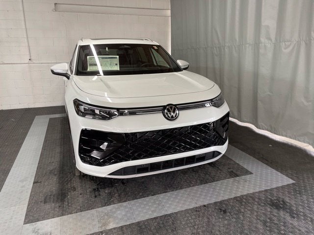 2026 Volkswagen Tiguan SEL R-Line Turbo
