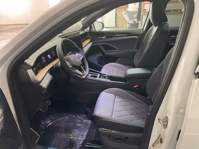 2026 Volkswagen Tiguan SEL R-Line Turbo