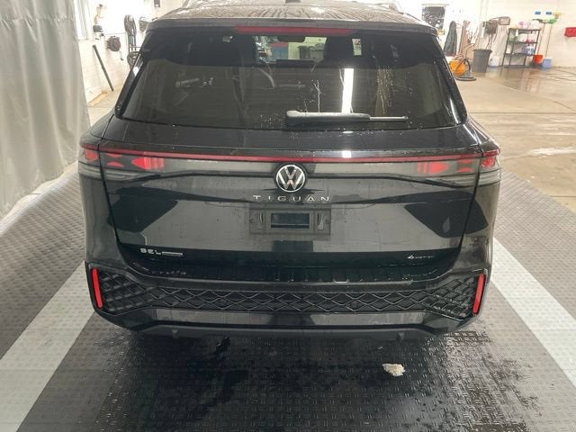 2026 Volkswagen Tiguan SEL R-Line Turbo