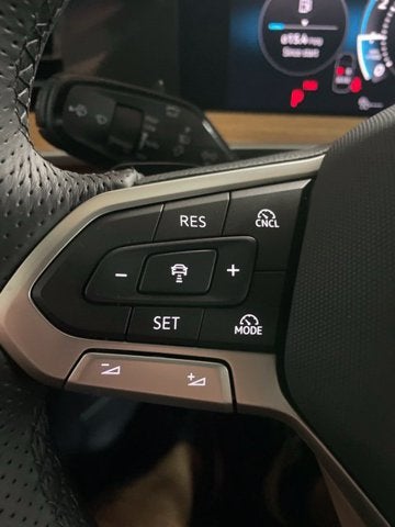 2026 Volkswagen Tiguan SEL R-Line Turbo