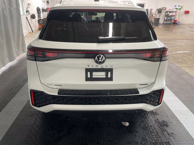 2026 Volkswagen Tiguan SEL R-Line Turbo