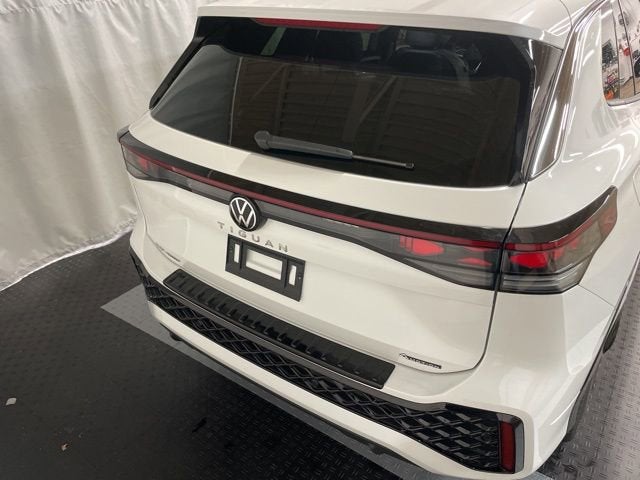 2026 Volkswagen Tiguan SEL R-Line Turbo 4MOTION