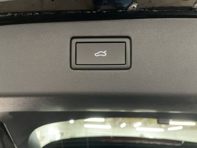 2026 Volkswagen Tiguan SEL R-Line Turbo 4MOTION