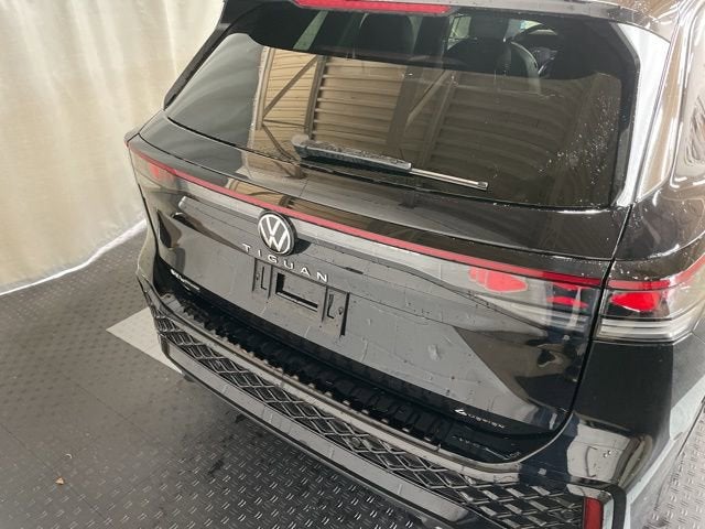 2026 Volkswagen Tiguan SEL R-Line Turbo 4MOTION