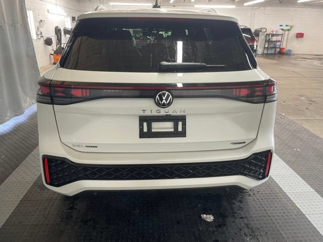 2026 Volkswagen Tiguan SEL R-Line Turbo