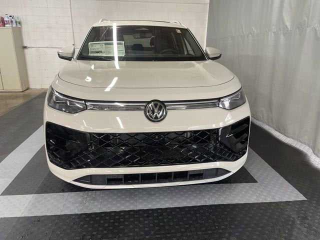 2026 Volkswagen Tiguan 2.0T SEL R-Line Turbo