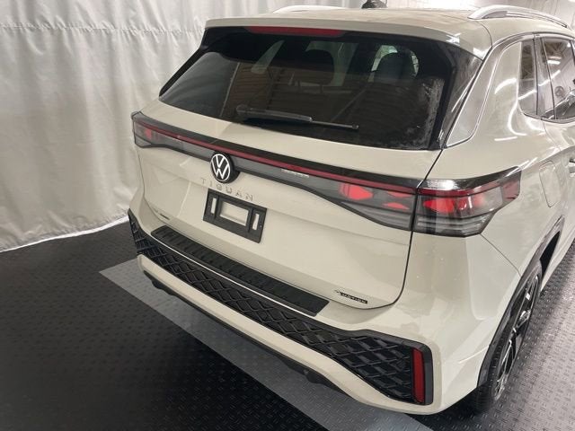 2026 Volkswagen Tiguan 2.0T SEL R-Line Turbo