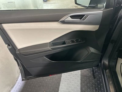 2025 Volkswagen Taos SE